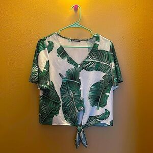 Summer Green and White Leaf Pattern Shirt 🍃